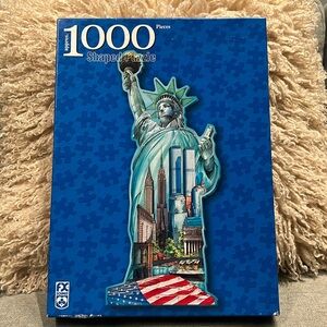Statue of Liberty Shaped Jigsaw Puzzle patriotic 1000 Pieces